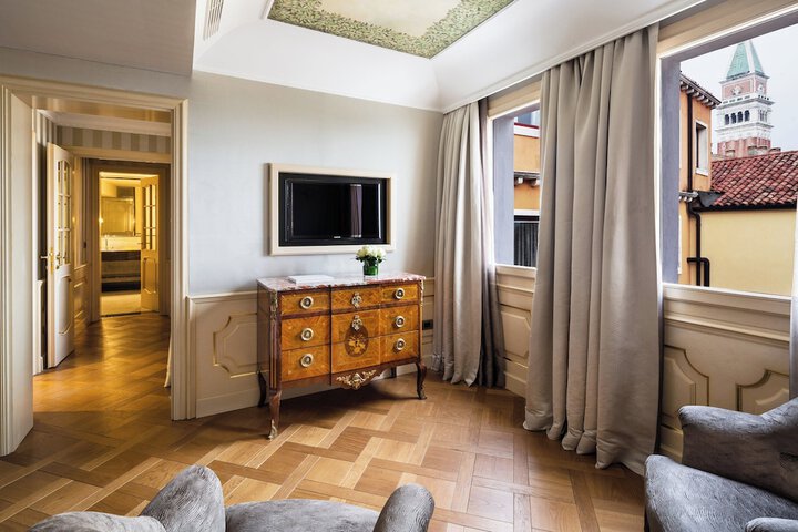 Room 48 of 137