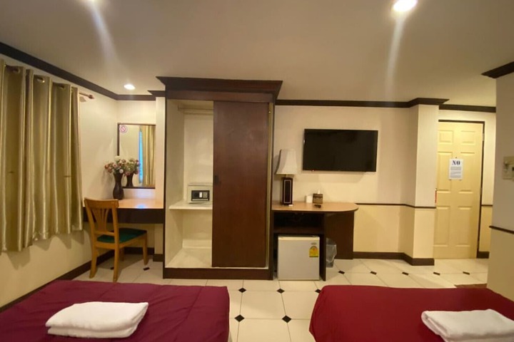 Room 19 of 54