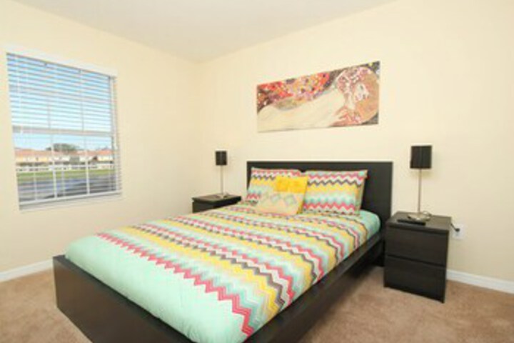 Room 21 of 25