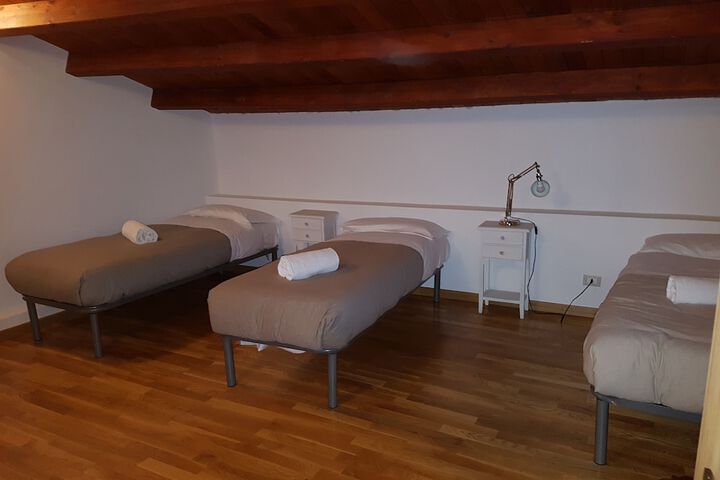 Room 4 of 44