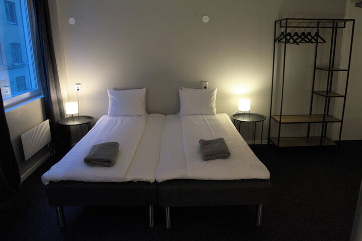 Room 96 of 128