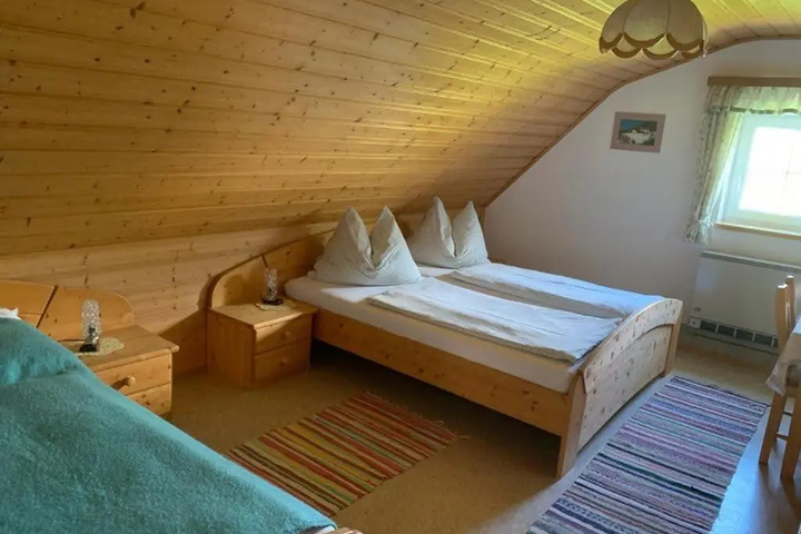 Room 3 of 22