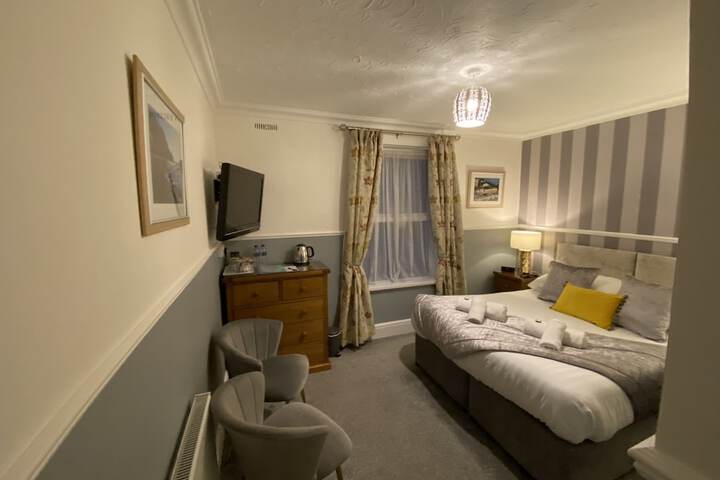 Room 27 of 101