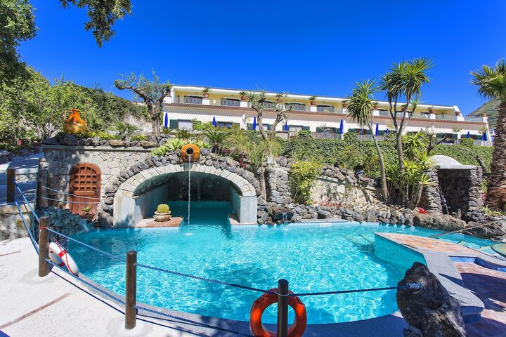 Pool Hotel