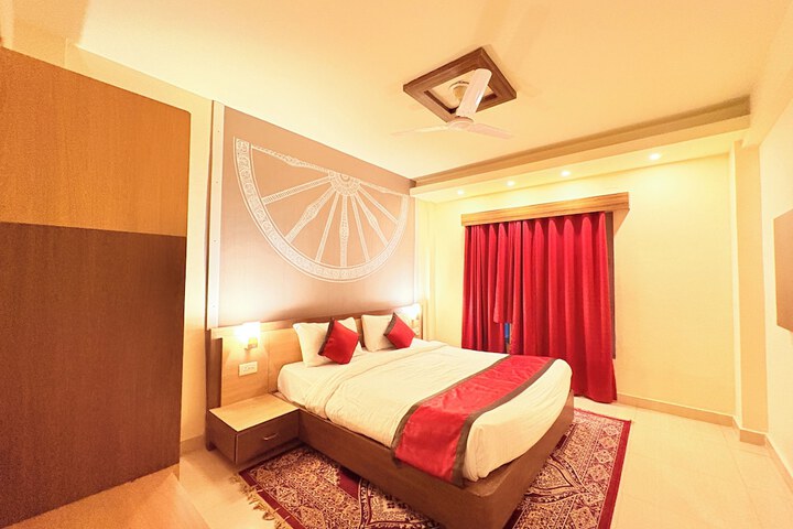 Room 9 of 44