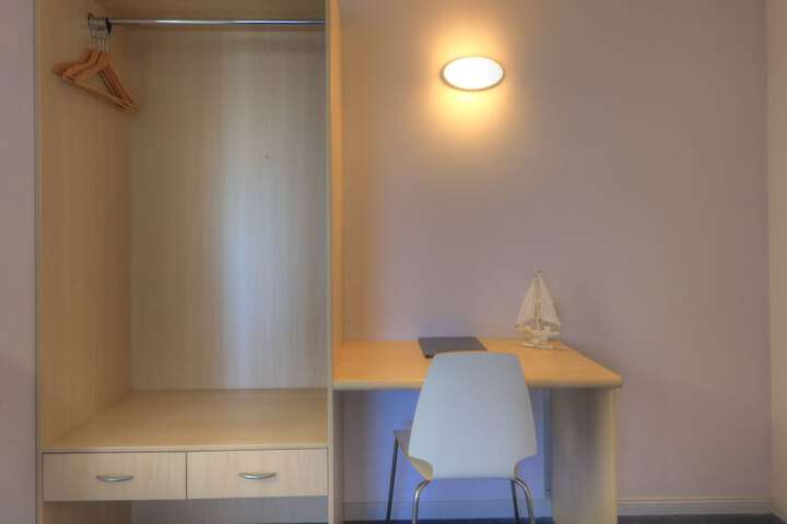 Room 14 of 41