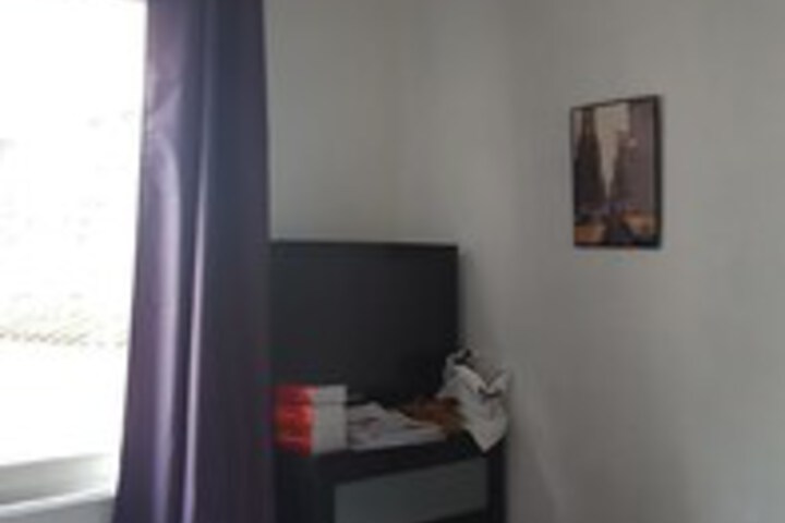 Room 9 of 13