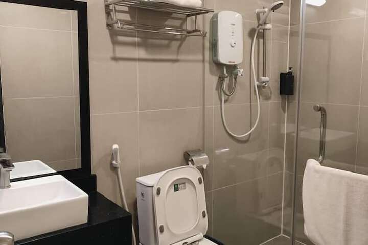 Clean Restrooms