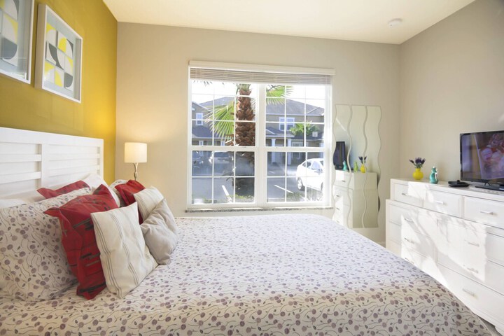 Room 12 of 49