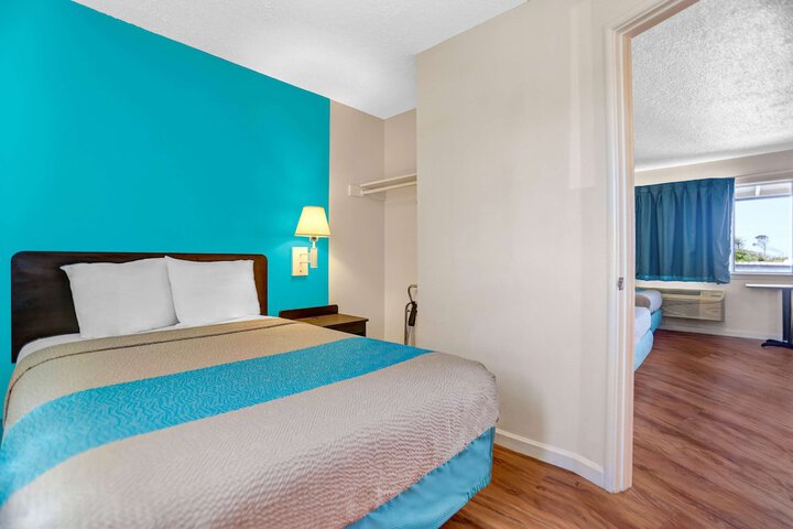 Suite Multiple Beds (4 of 13)