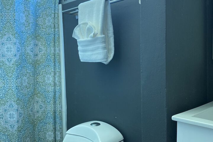 Room 18 of 64