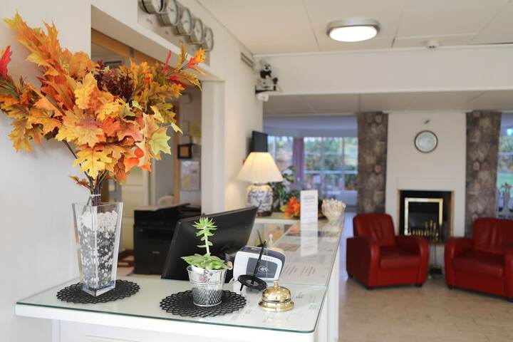 Entrance & Lobby