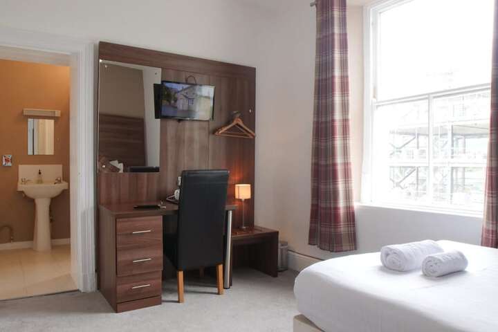 Room 28 of 50