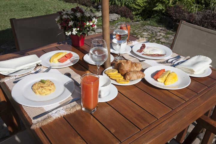 Breakfast/Coffee Service 33 of 42