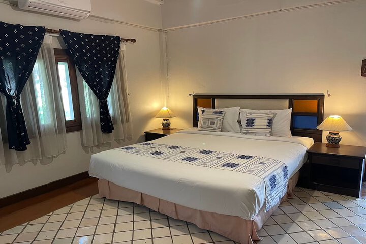 Room 5 of 53