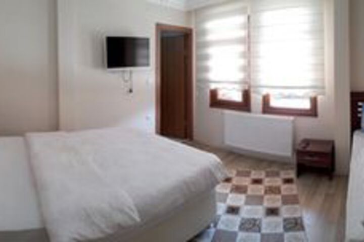 Room 13 of 29