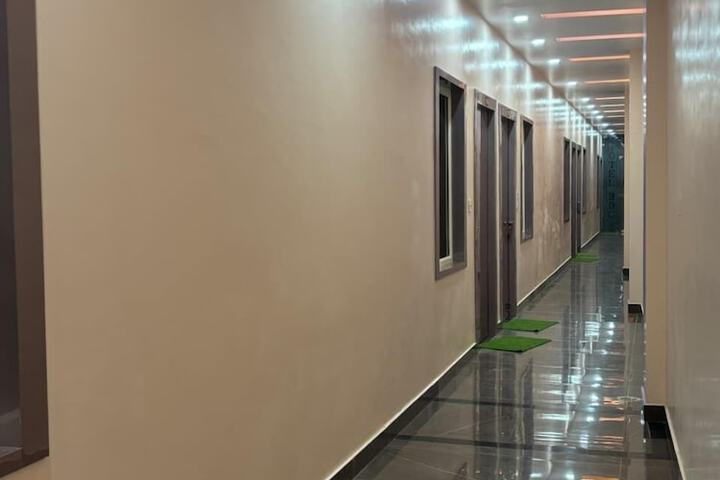 Hotel BDC in Karchana