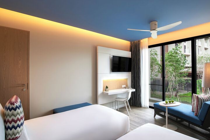 Room 16 of 175