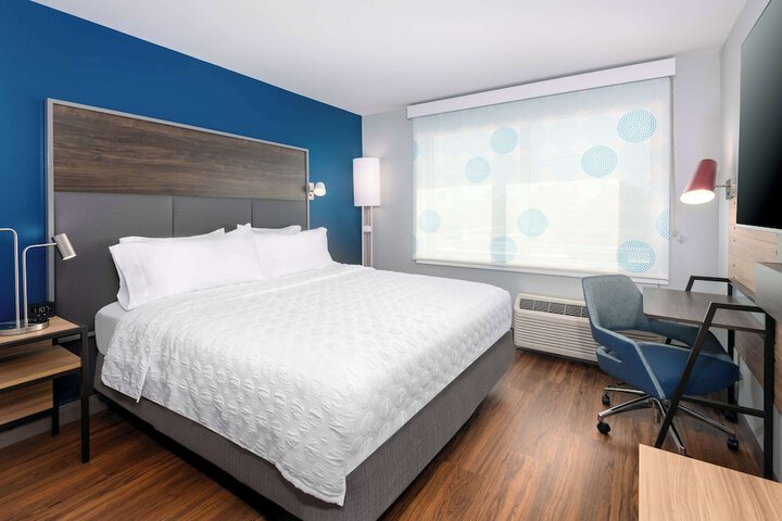 1 King Bed with Walk in Shower (4 of 7)