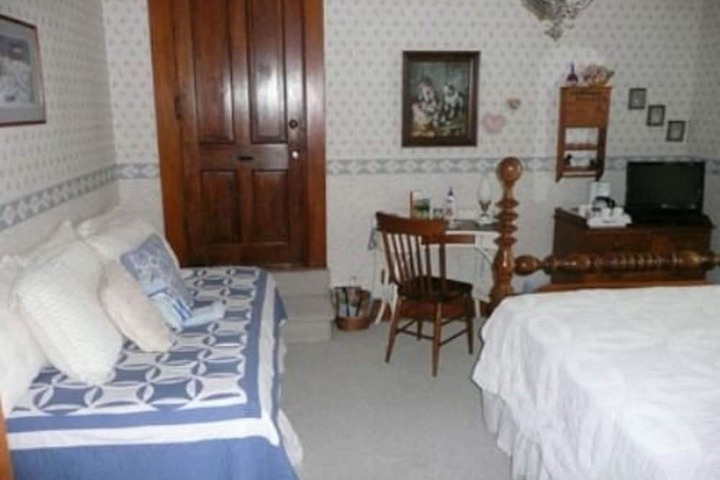 Room 18 of 51