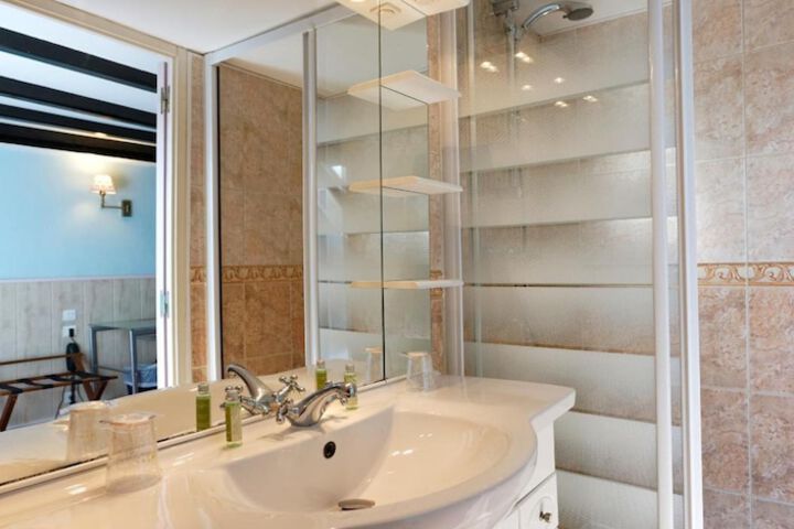 Clean Restrooms