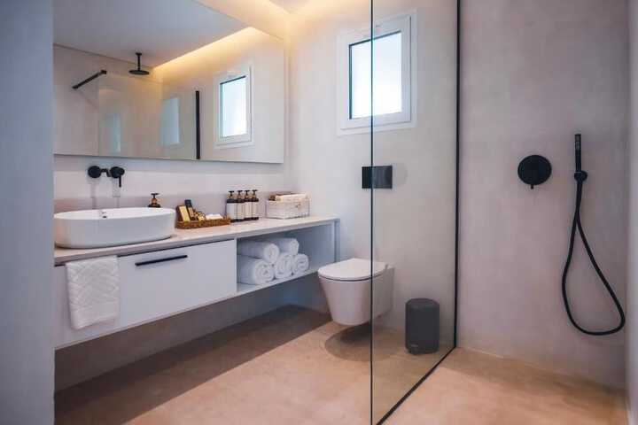Room 60 of 102