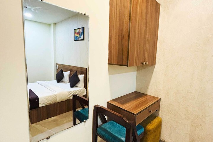 Room 27 of 50