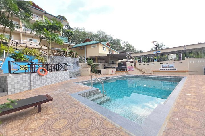 Pool 40 of 57