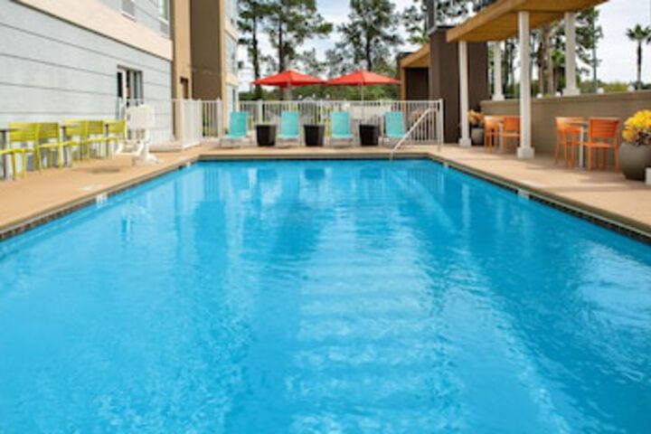 Pool 73 of 108