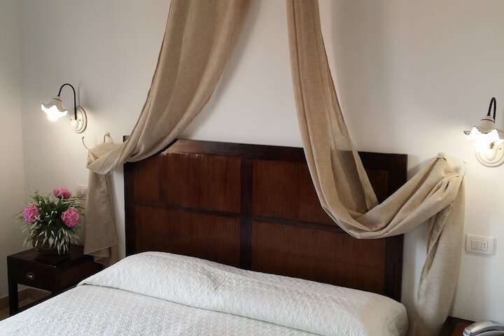Room 5 of 45