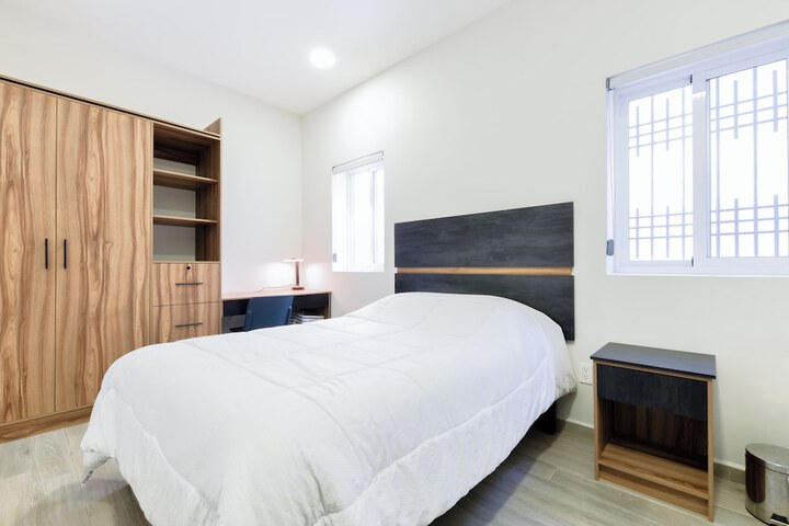 Room 56 of 228