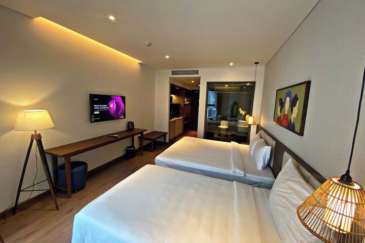 Room 17 of 63