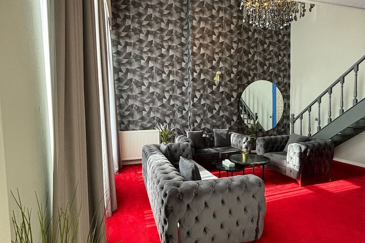 Room 33 of 58