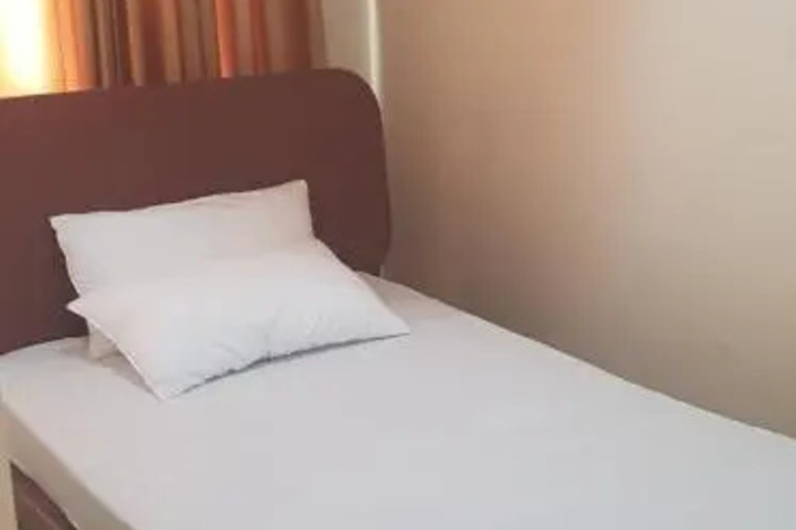 Room 3 of 8