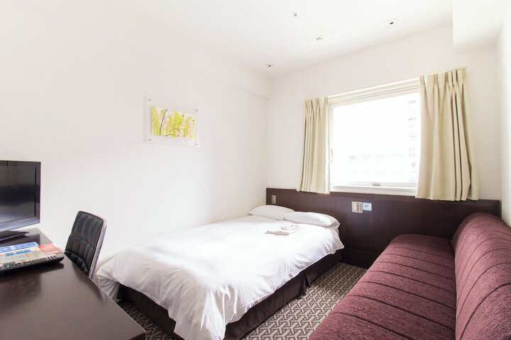 Room 12 of 86