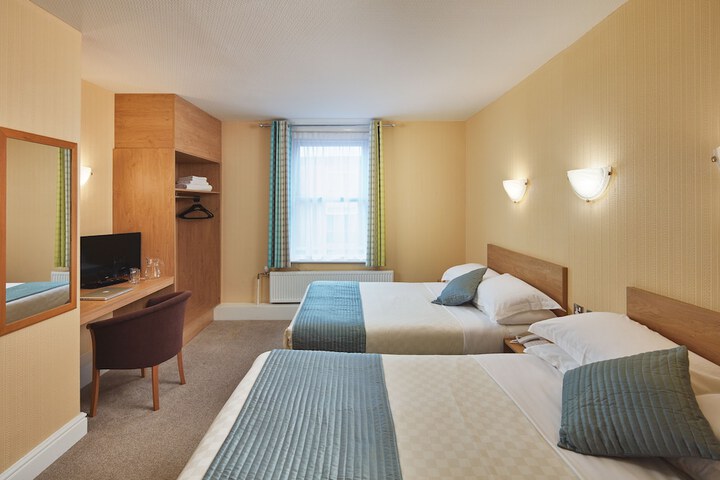 Room 16 of 53