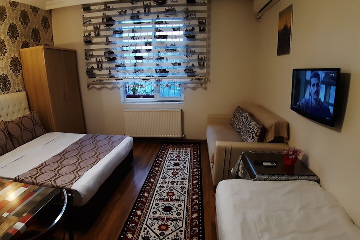 Room 7 of 123
