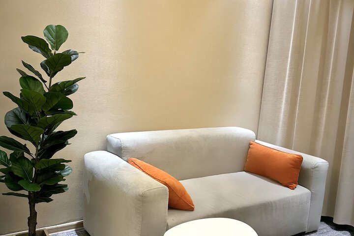 Room 42 of 68