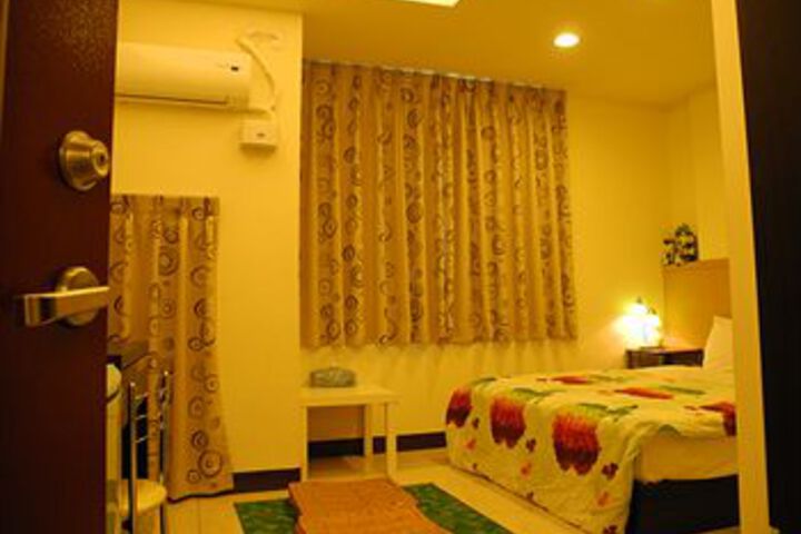 Room 15 of 29