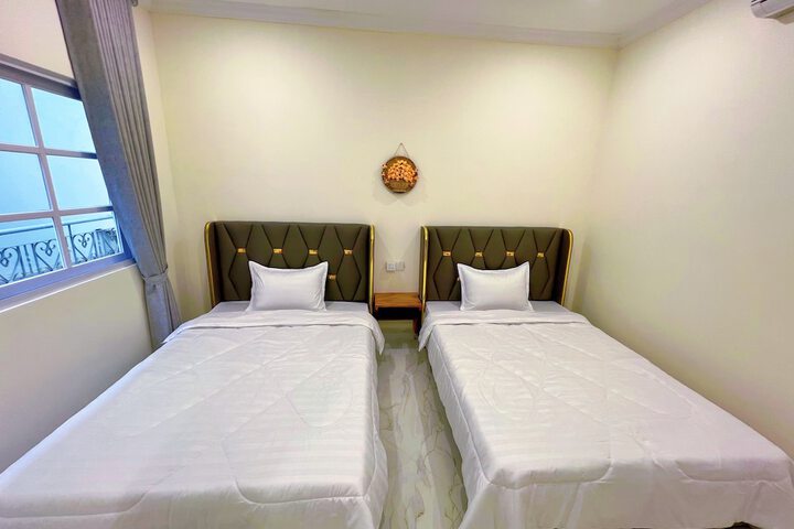 Room 12 of 31