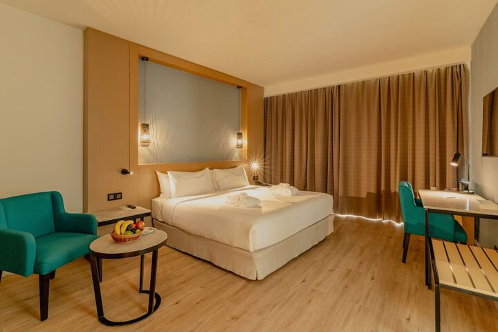 Room 16 of 84