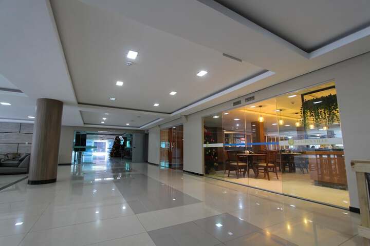 Entrance & Lobby
