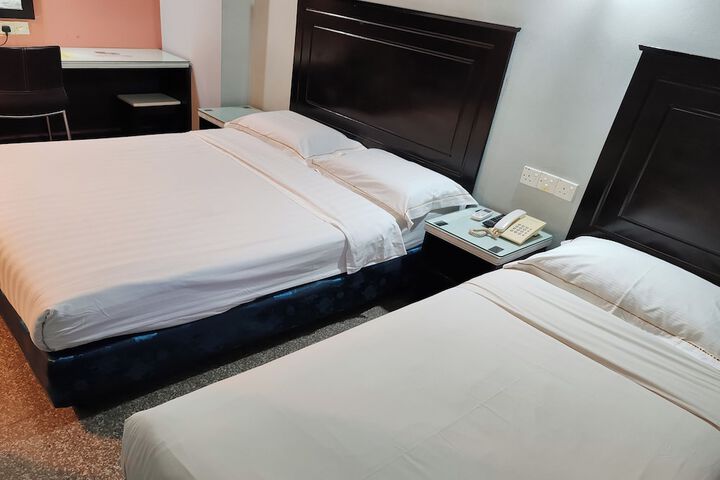 Room 30 of 61