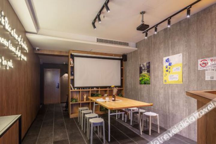 Hotel Interior 14 of 29