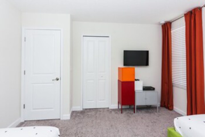Room 72 of 73