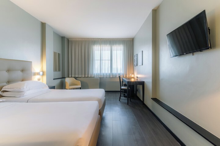 Room 19 of 65