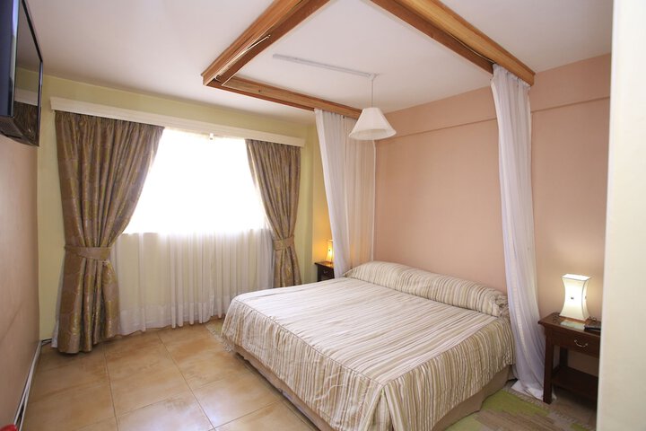 Room 9 of 39