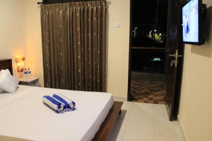 Room 14 of 27