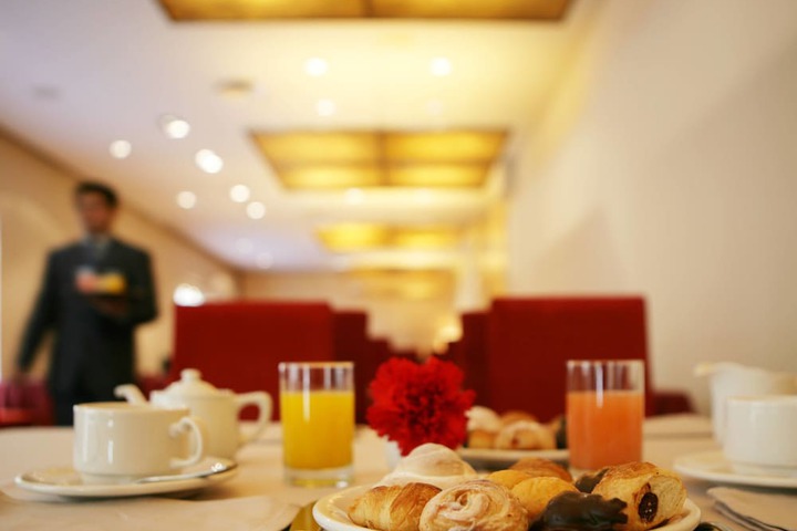 Breakfast buffet