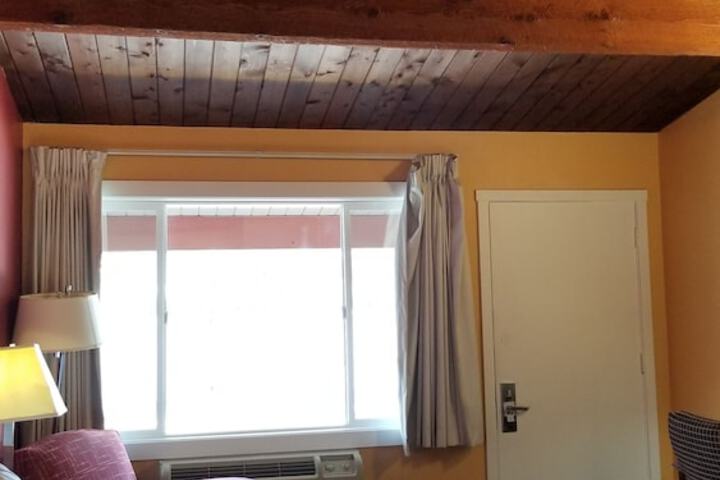 Room 16 of 89